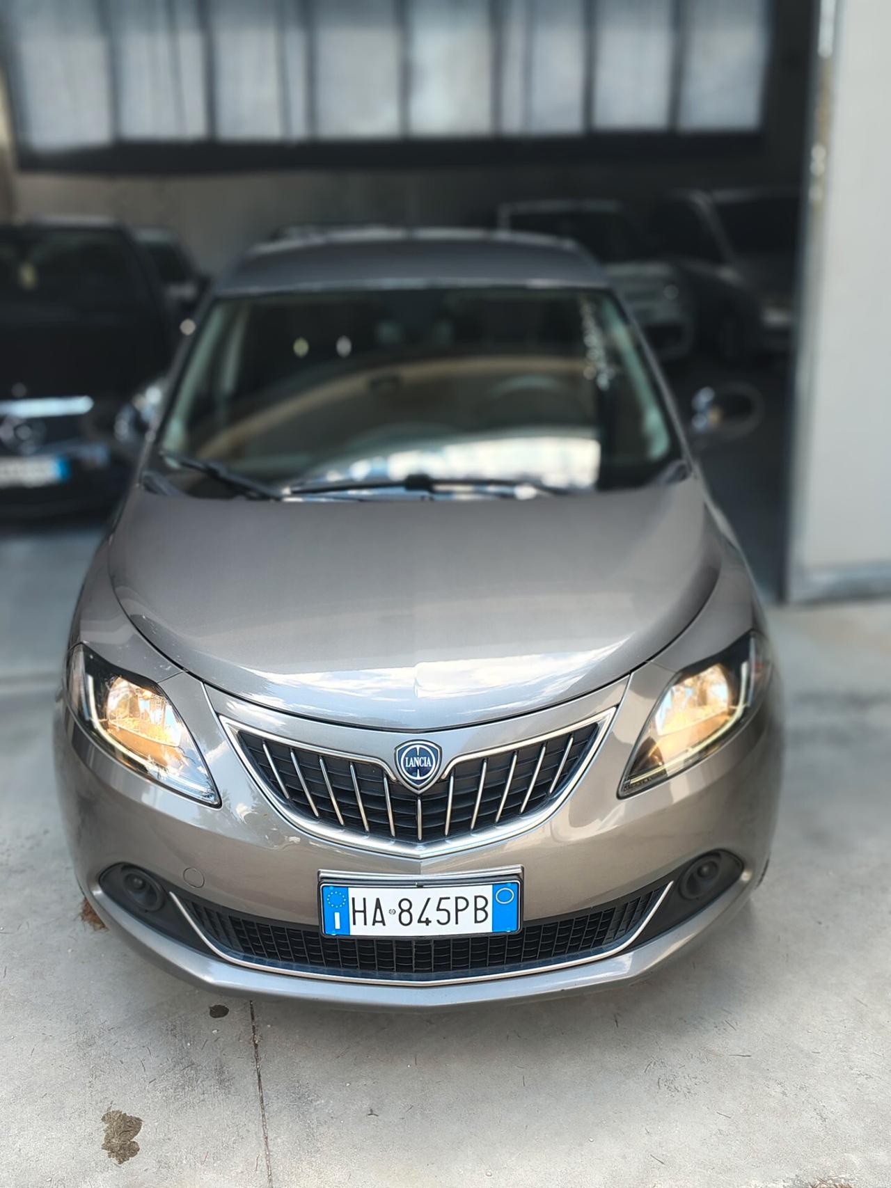 Lancia Ypsilon Hybrid – Condizioni Pari al Nuovo!