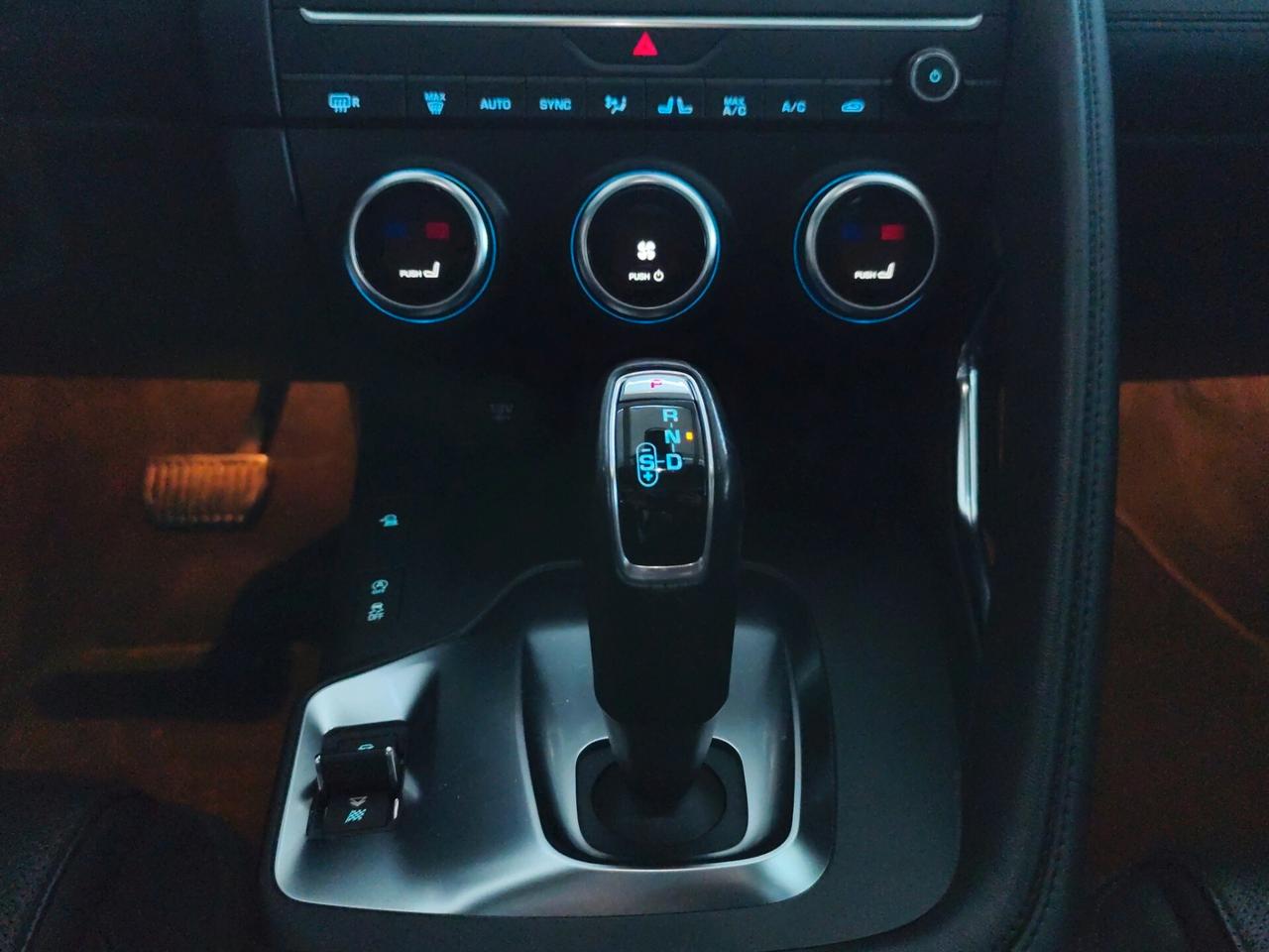 JAGUAR E-Pace (X540) E-Pace 2.0D 180 CV A...