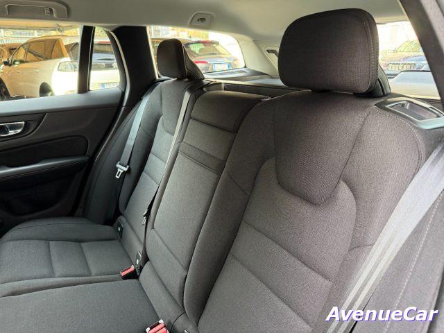 VOLVO V60 Cross Country 2.0 b4 awd CERCHI 20'' IVA ESP UNICO PROPRIETARIO