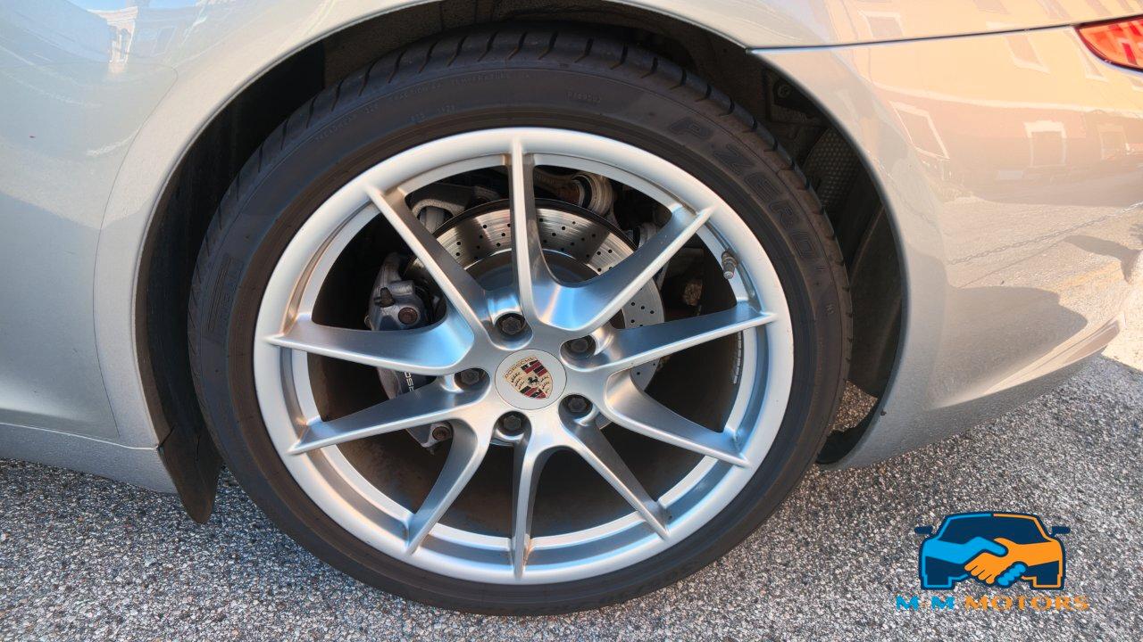 Porsche 911 Coupe 3.4 Carrera 4