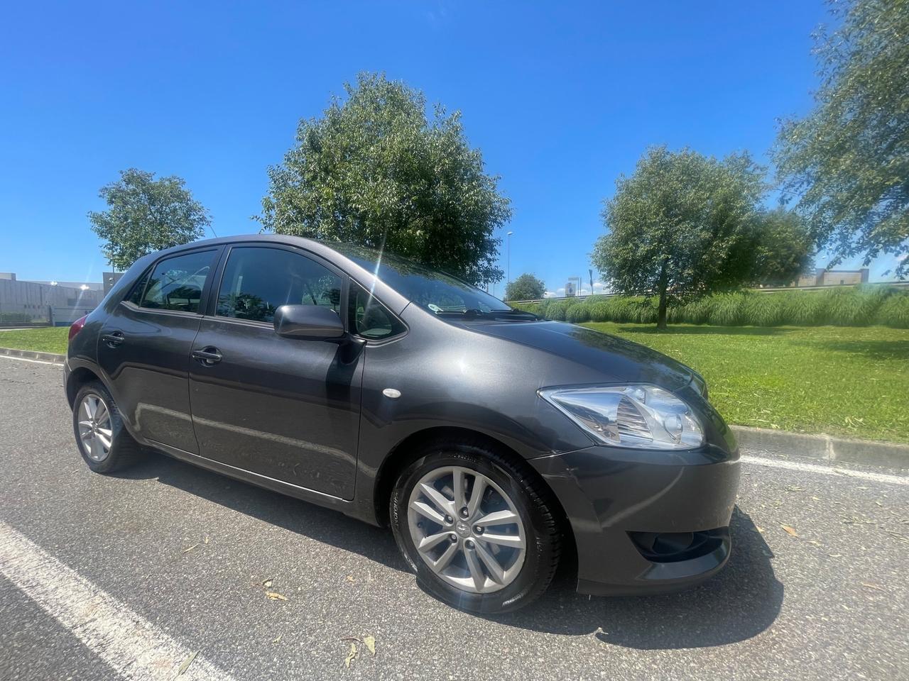 Toyota Auris 2.0 D-4D 5 porte Sol