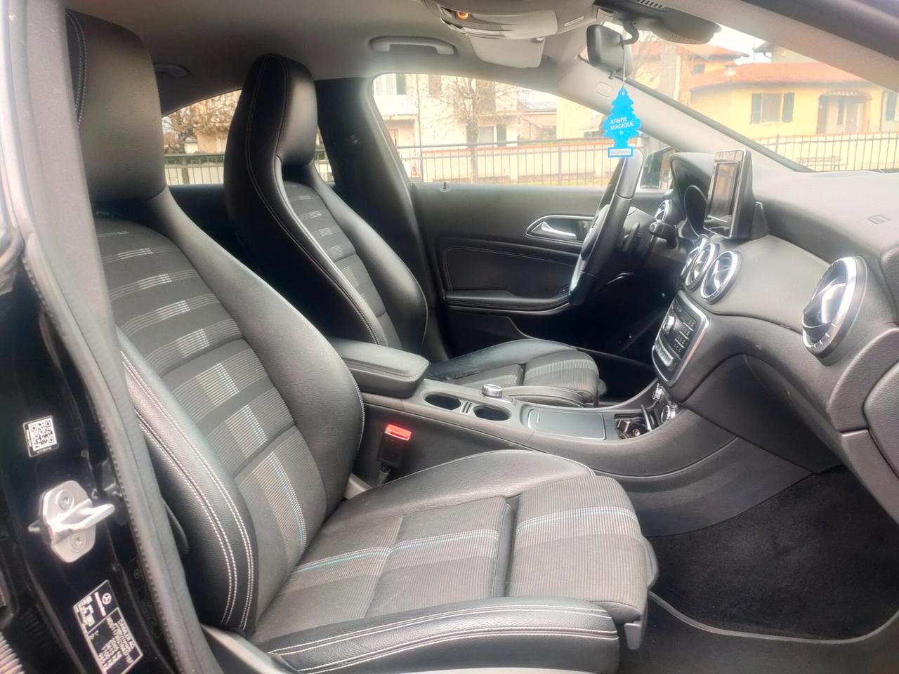 Mercedes-benz CLA 200 d 4Matic Automatic Sport neopatentati