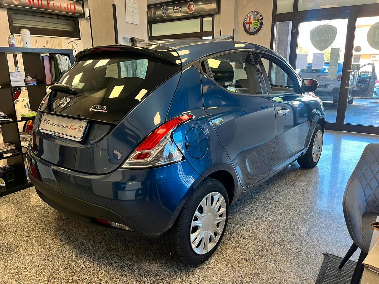 Lancia Ypsilon 1.0 FireFly 5 porte S&S Hybrid Gold