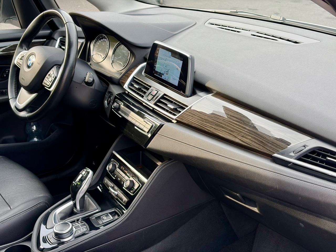 Bmw 2er Active Tourer 218d Luxury