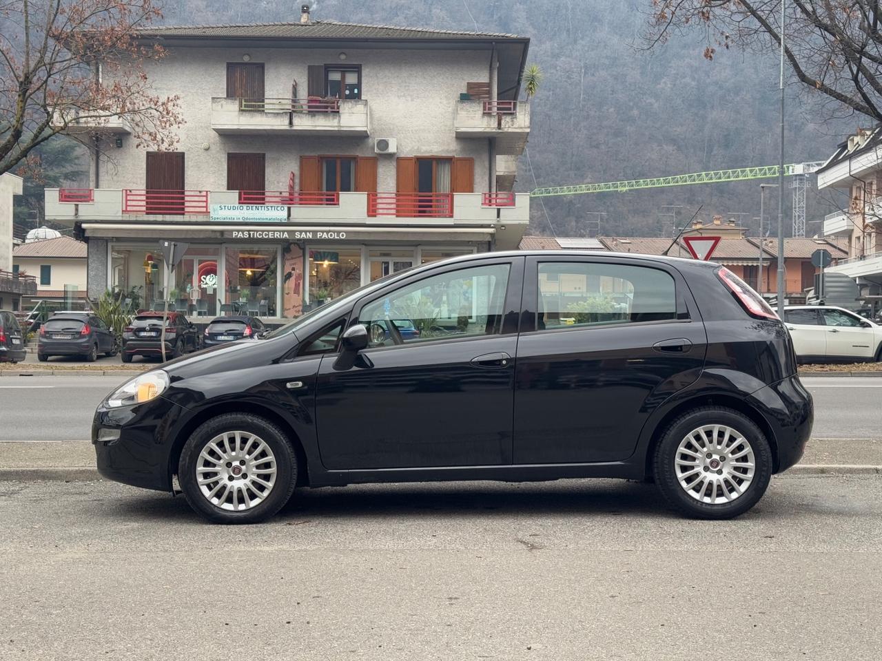 Fiat Punto 1.3 MJT II 75 CV 5 porte TAGLIANDATA - OK NEOPATENTATI