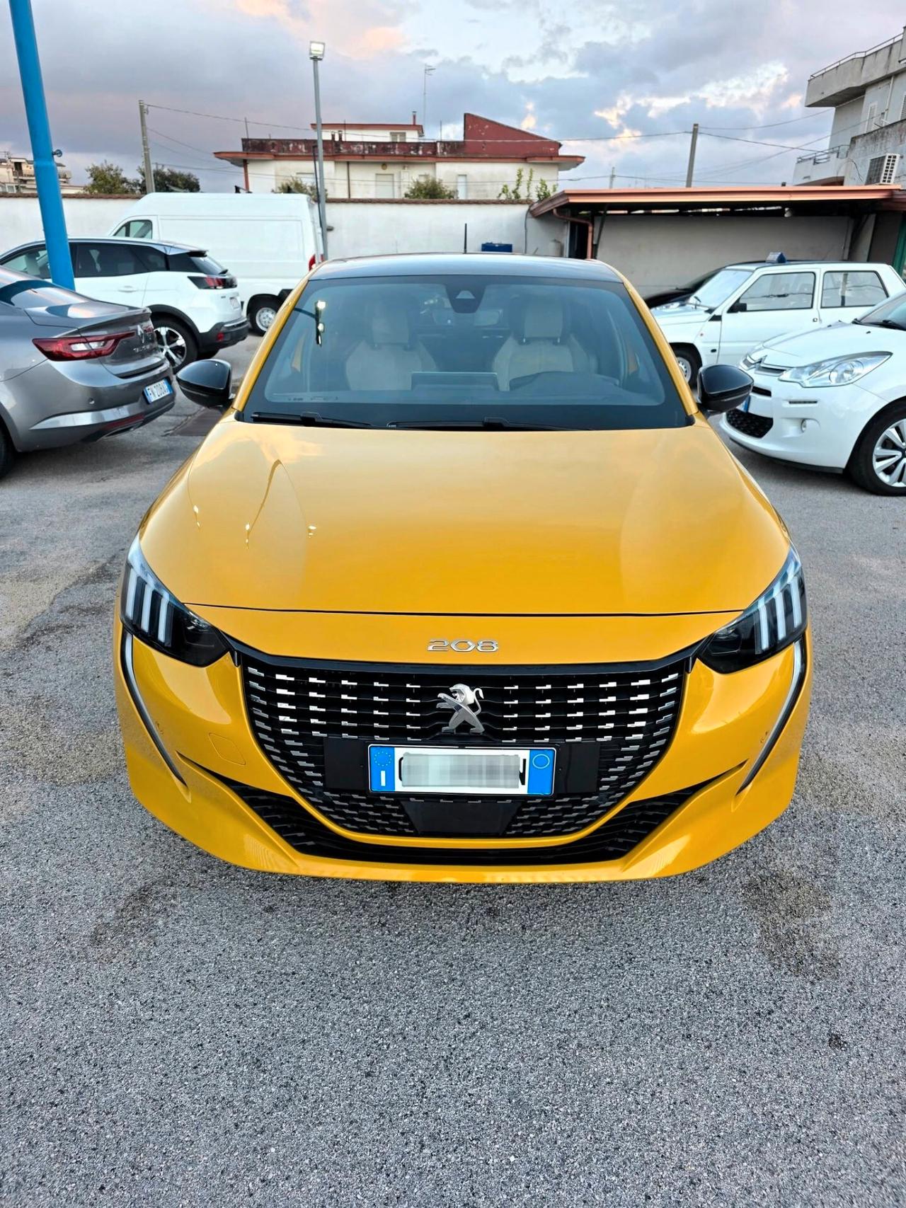 Peugeot 208 1.5 BlueHDi 102CV GT Pack con 64.000 Chilometri