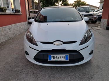 Ford Fiesta 1.4 TDCi 5p. Titanium neopatentati
