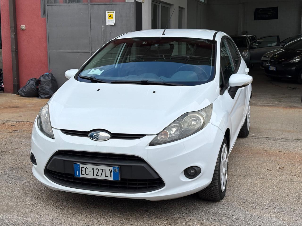 Ford Fiesta 1.4 5 porte Bz.- GPL Titanium