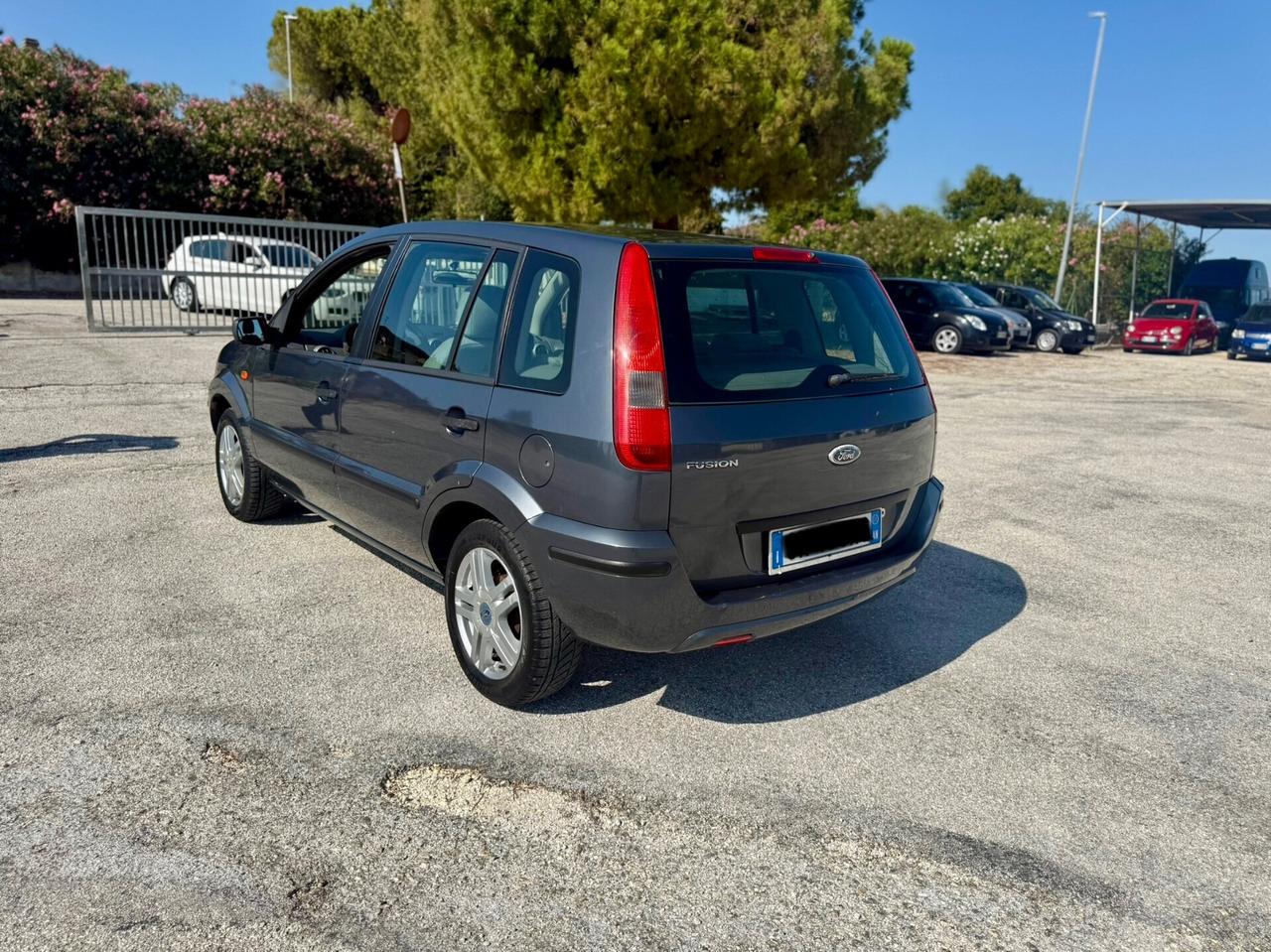 Ford fusion 1.4 benzina 80cv neopatentati 5porte