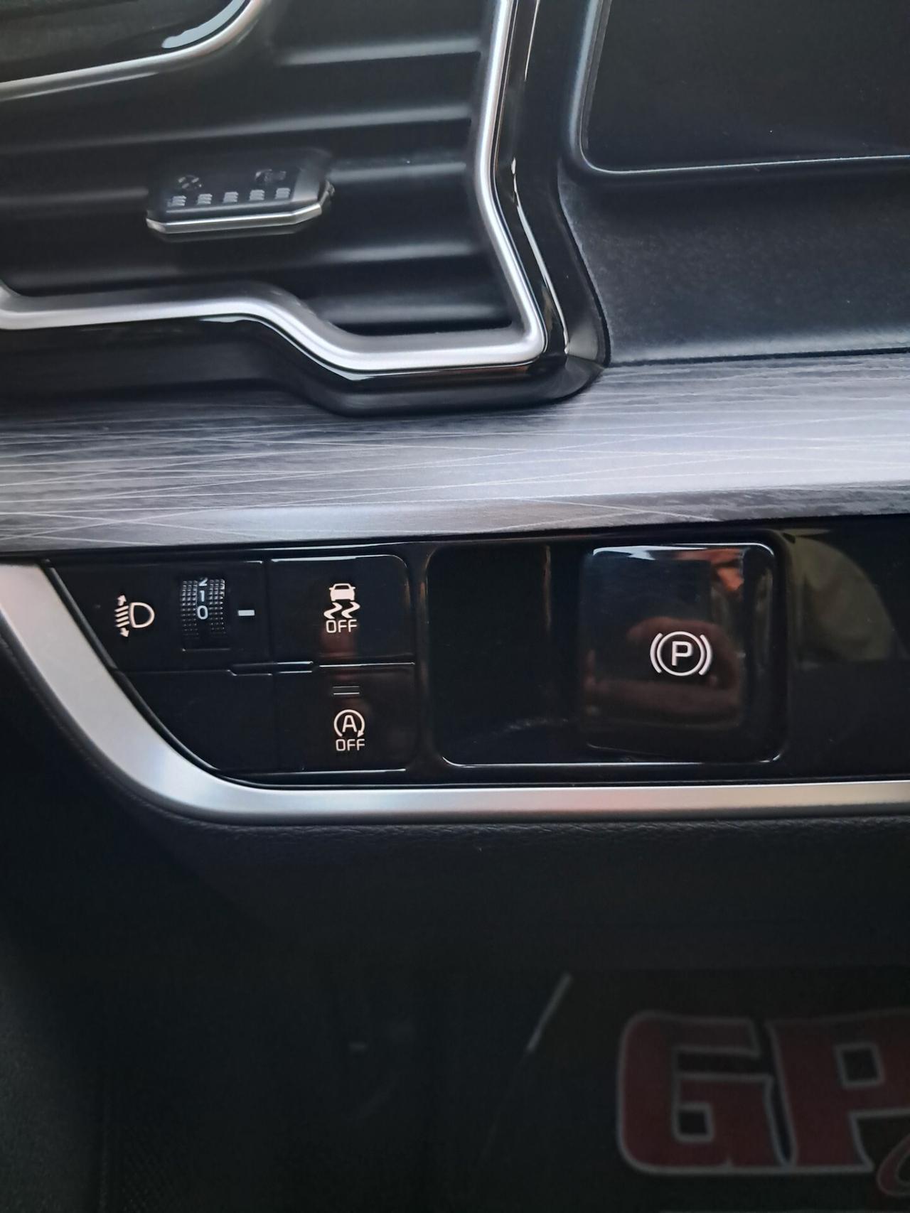 Kia Sportage 1.6 CRDI-136cv*B-LED*NAVY*RADAR