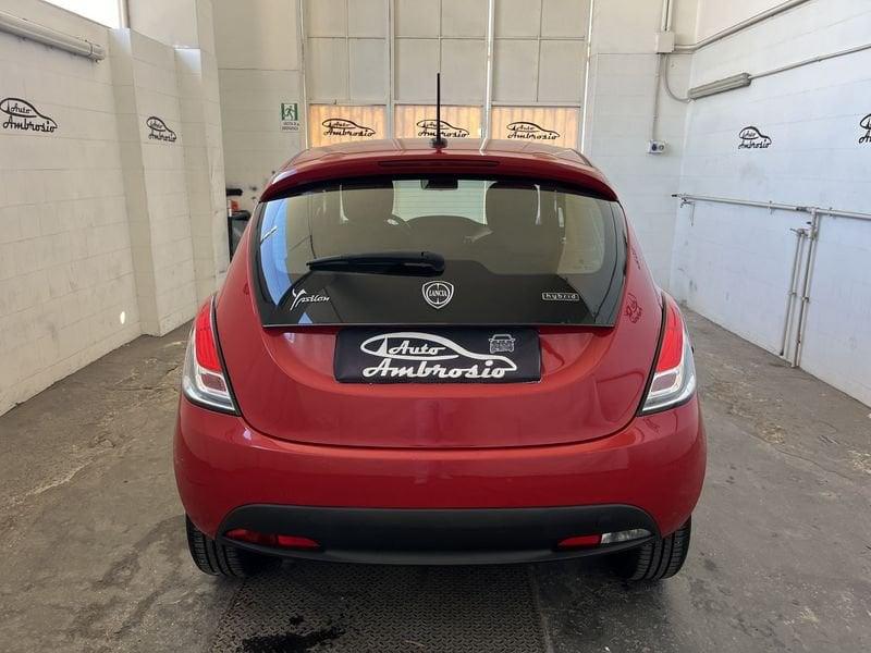 Lancia Ypsilon Ypsilon 1.0 firefly hybrid Gold s&s 70cv