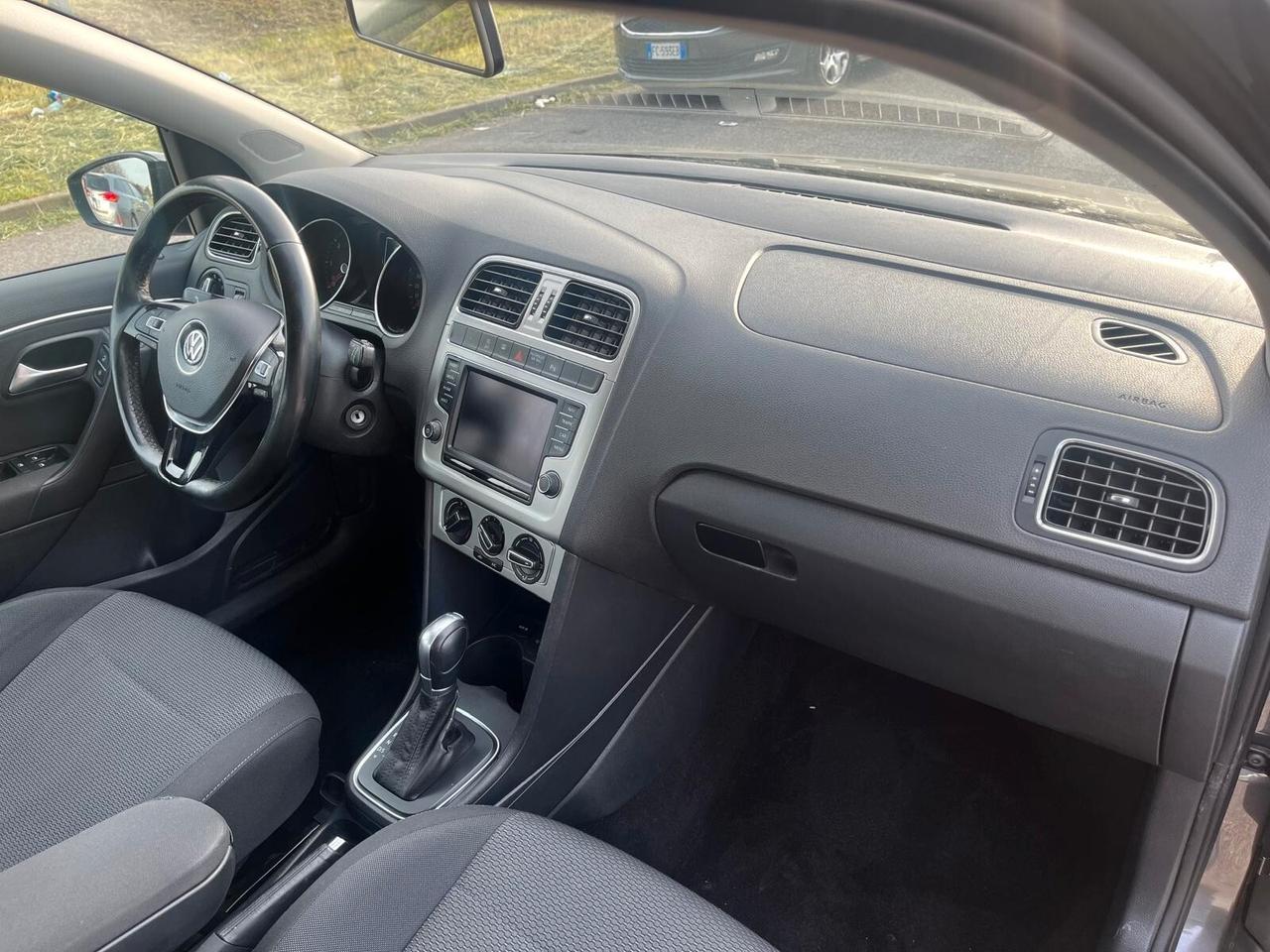 Volkswagen Polo 1.4 TDI 90 CV DSG **NEOP**
