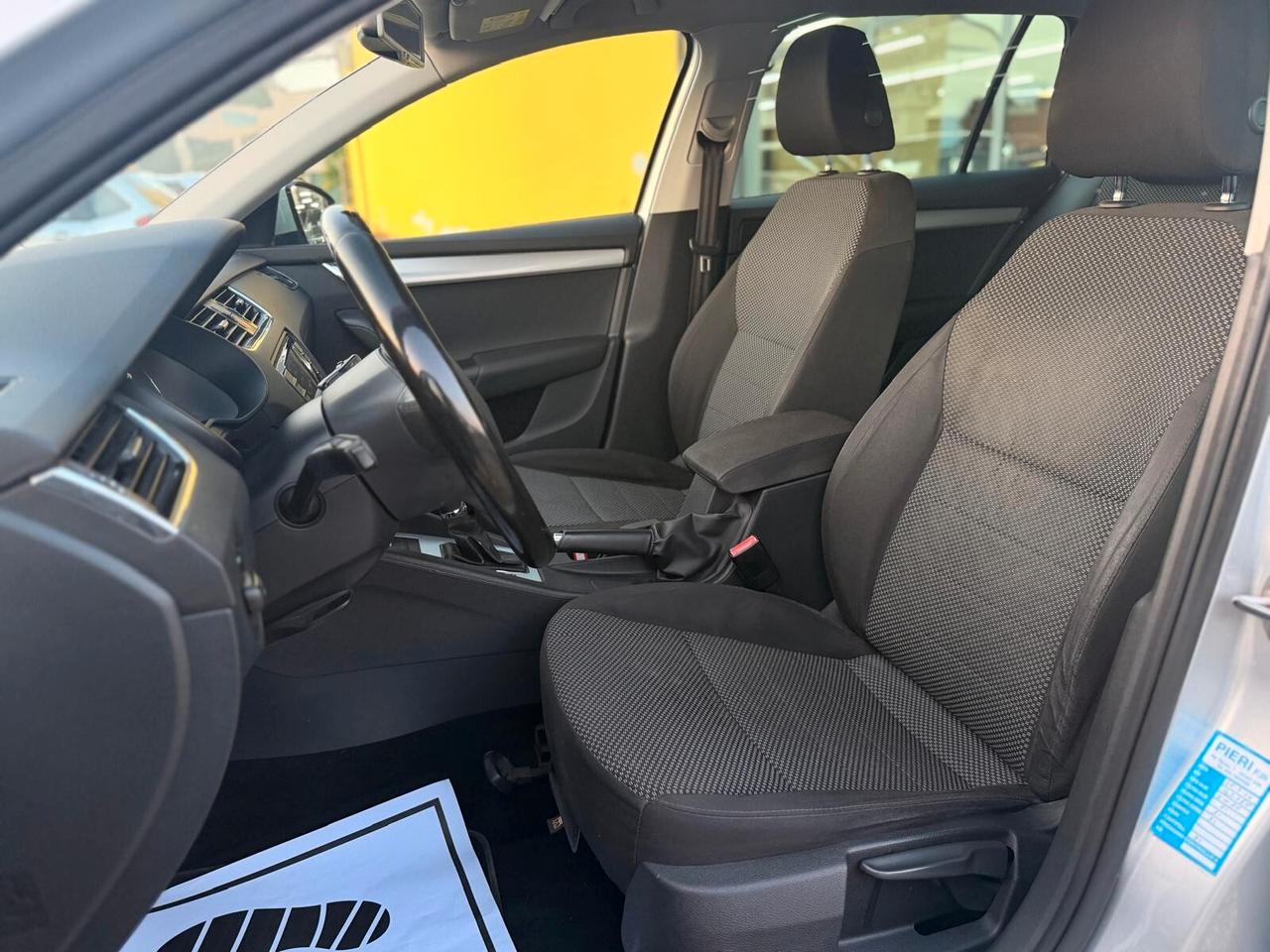 Skoda Octavia 1.6 TDI CR 110 CV DSG Wagon Style