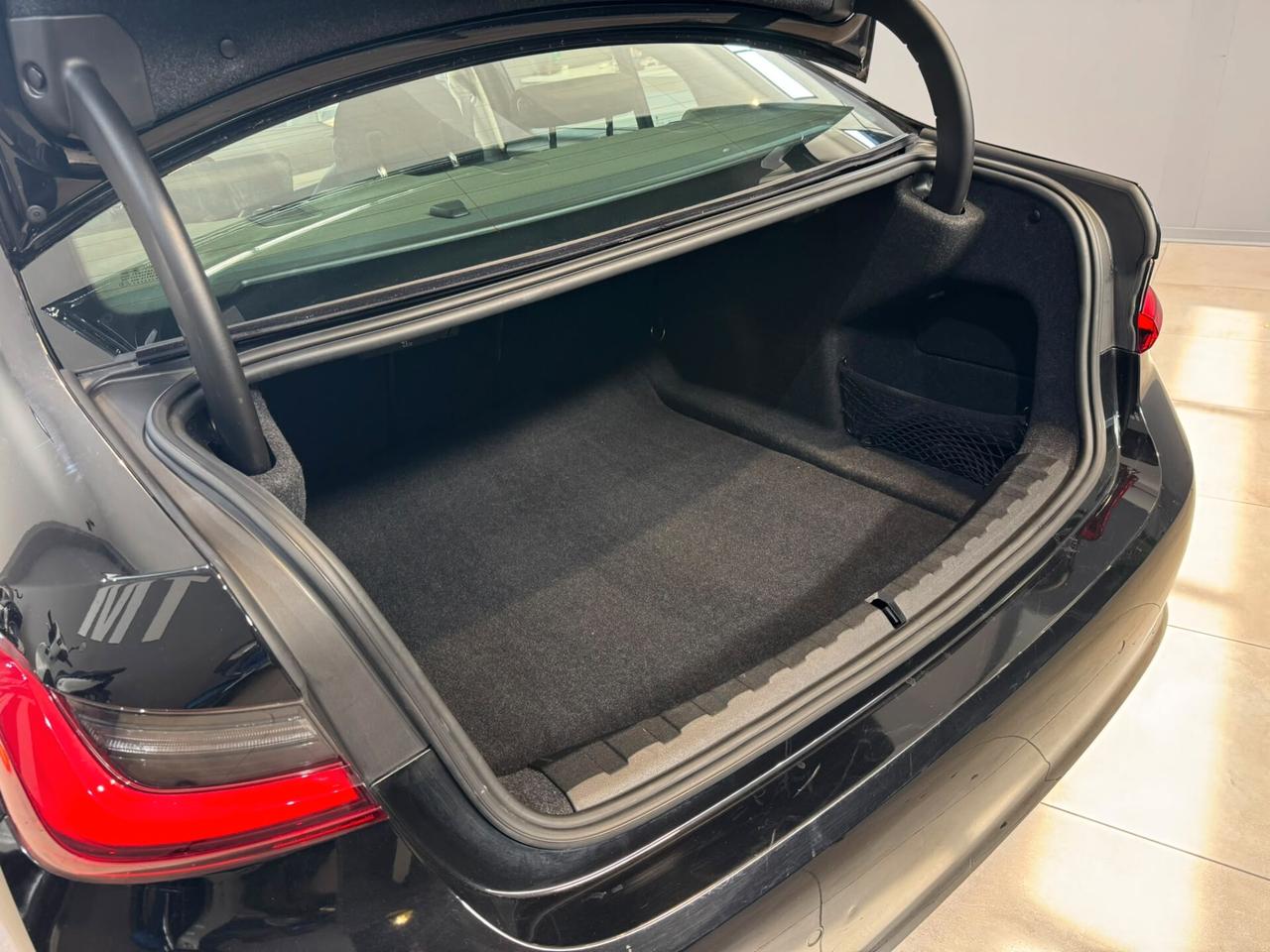 bmw 318d Sport 150cv auto