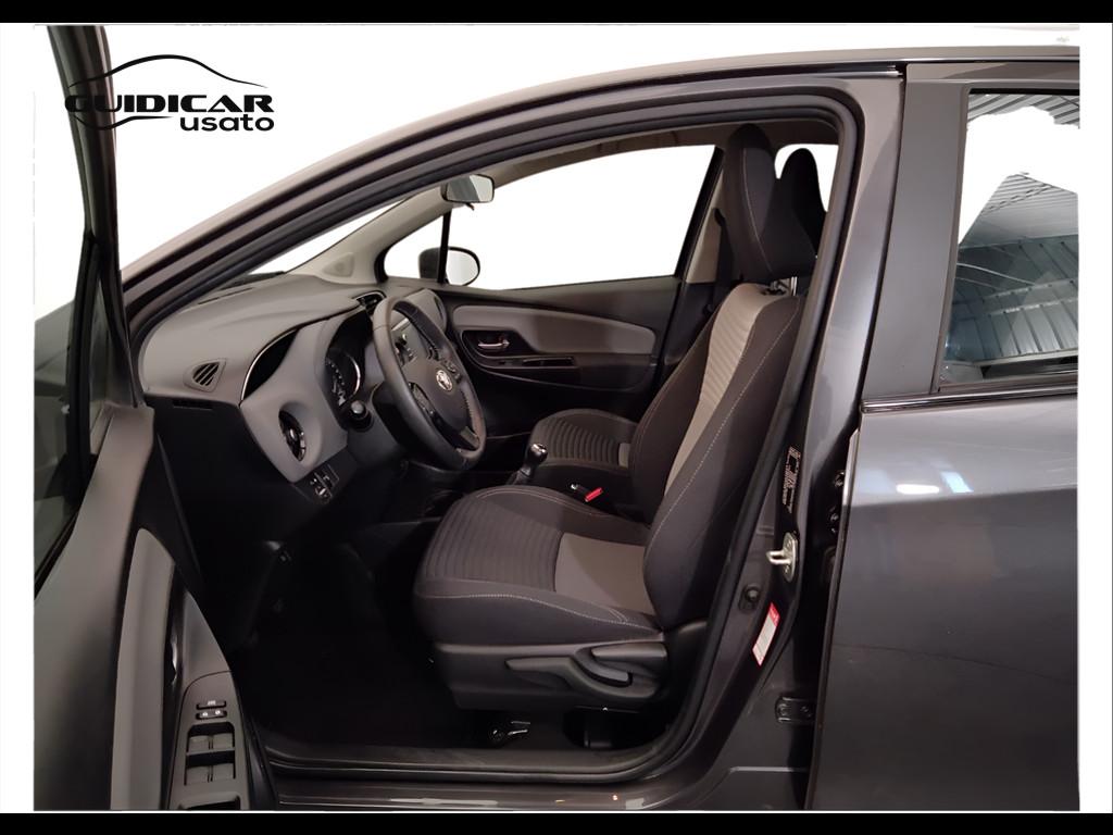 TOYOTA Yaris III 2017 - Yaris 5p 1.0 Active my18