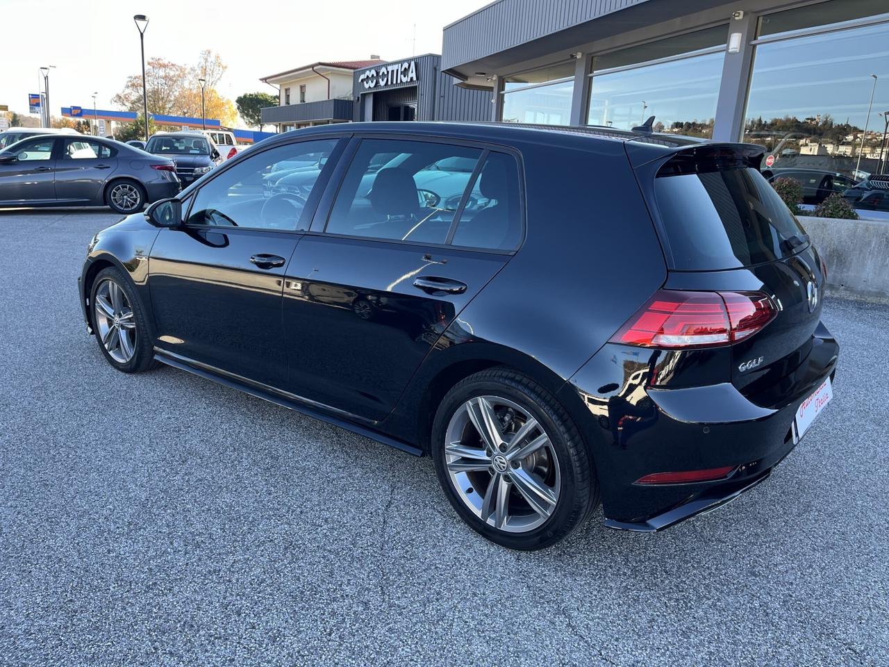 VW GOLF 7 1600 TDI 115 CV 6M R.LINE