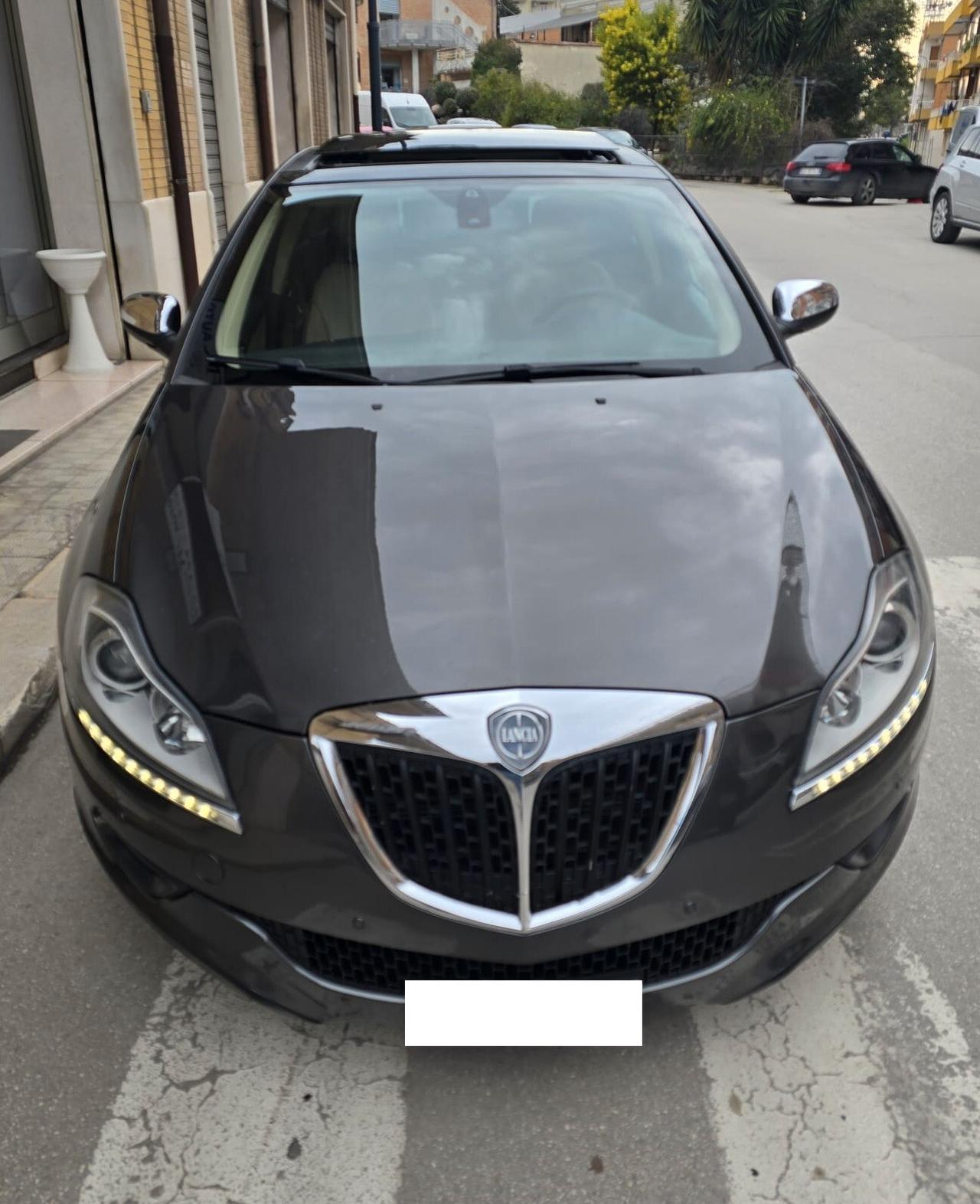 Lancia Delta 1.6 Multijet Platino