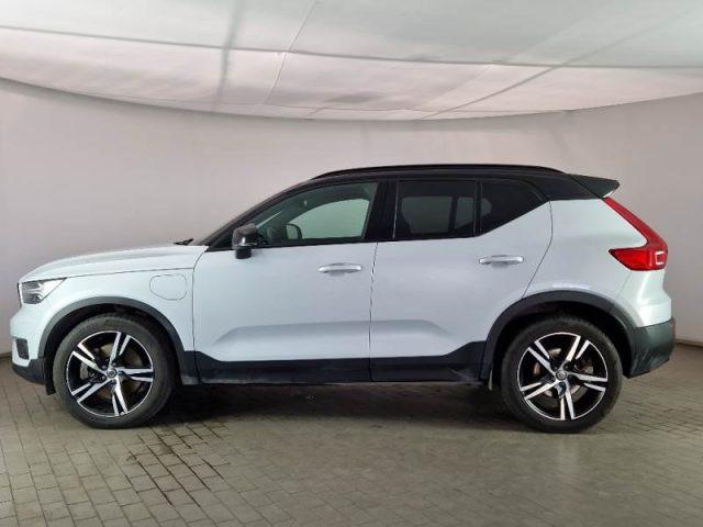 VOLVO XC40 T4 Recharge Plug-in Hybrid R-design