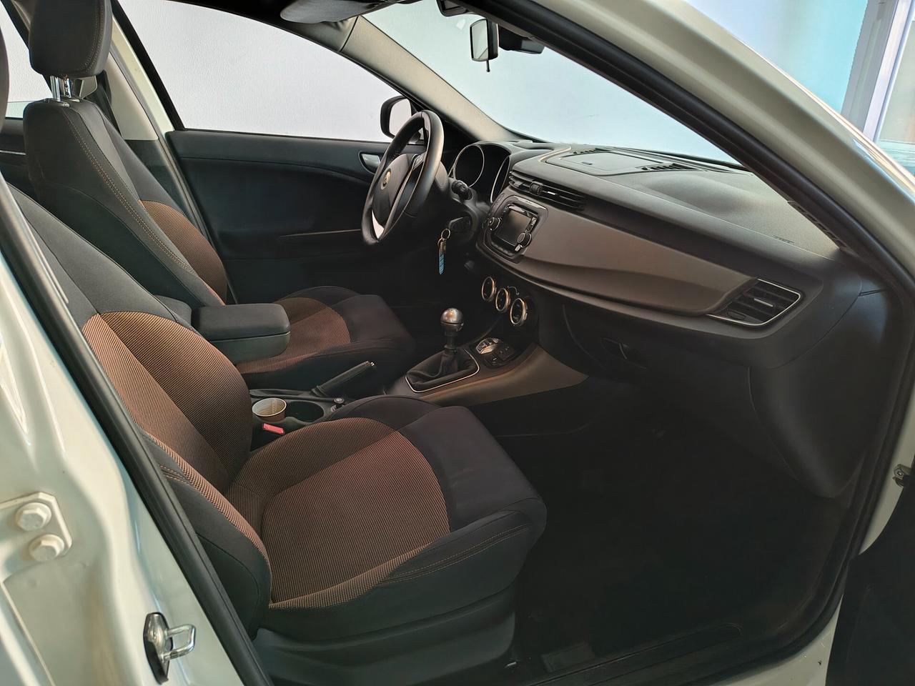 Alfa Romeo Giulietta 1.6 JTDm-2 105 CV Exclusive