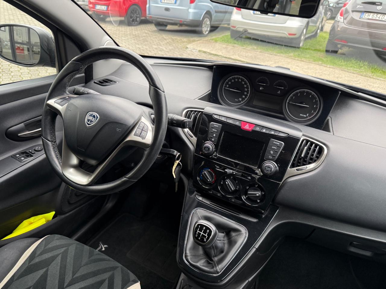 Lancia Ypsilon 1.2 69 CV 5 porte GPL Ecochic Gold