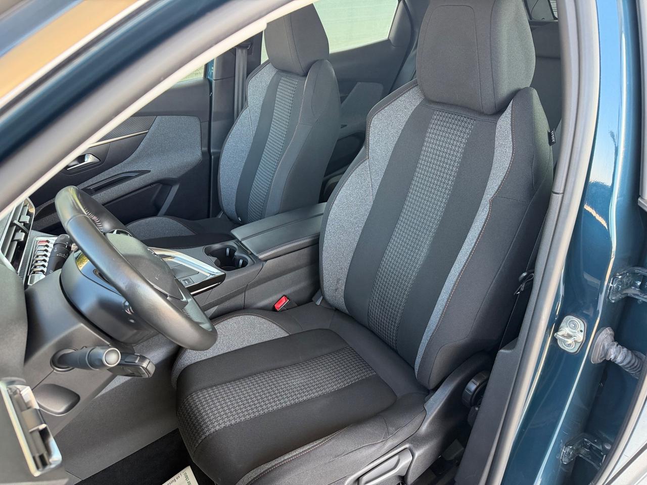 Peugeot 3008 BlueHDi 130 S&S Active Pack