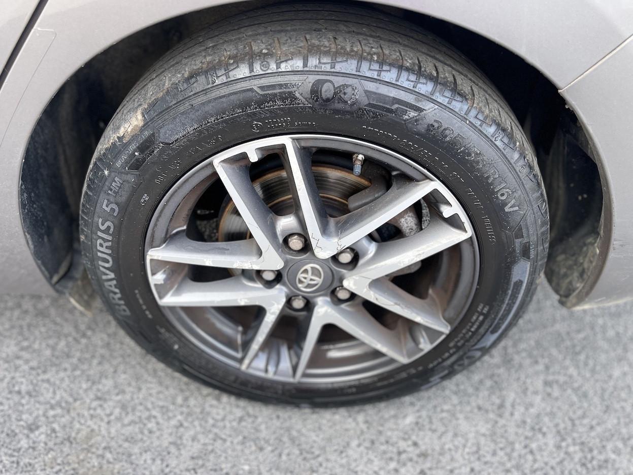 Toyota Auris 1.8 Hybrid 99CV E5 Automatica - 2014