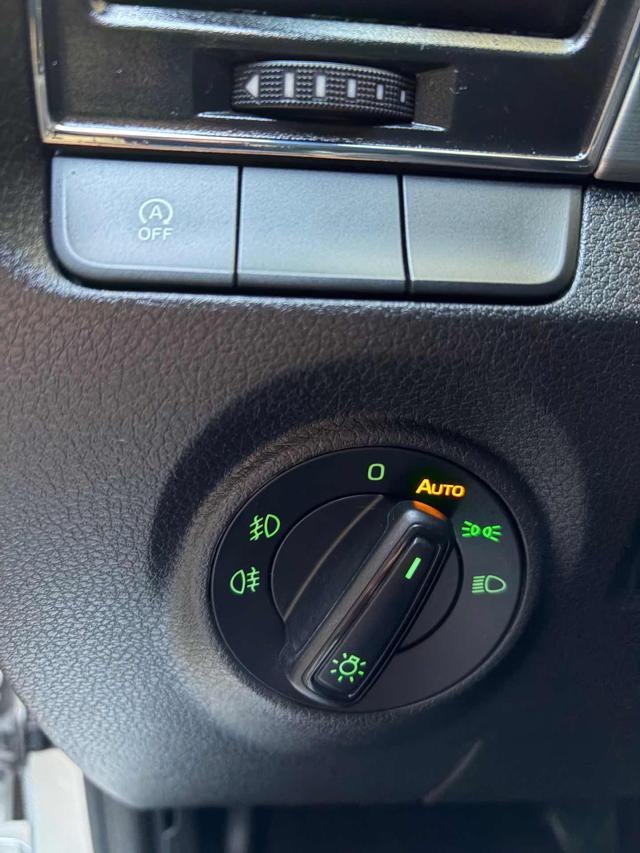 SKODA Fabia 1.0 MPI 60 CV Twin Color Nero