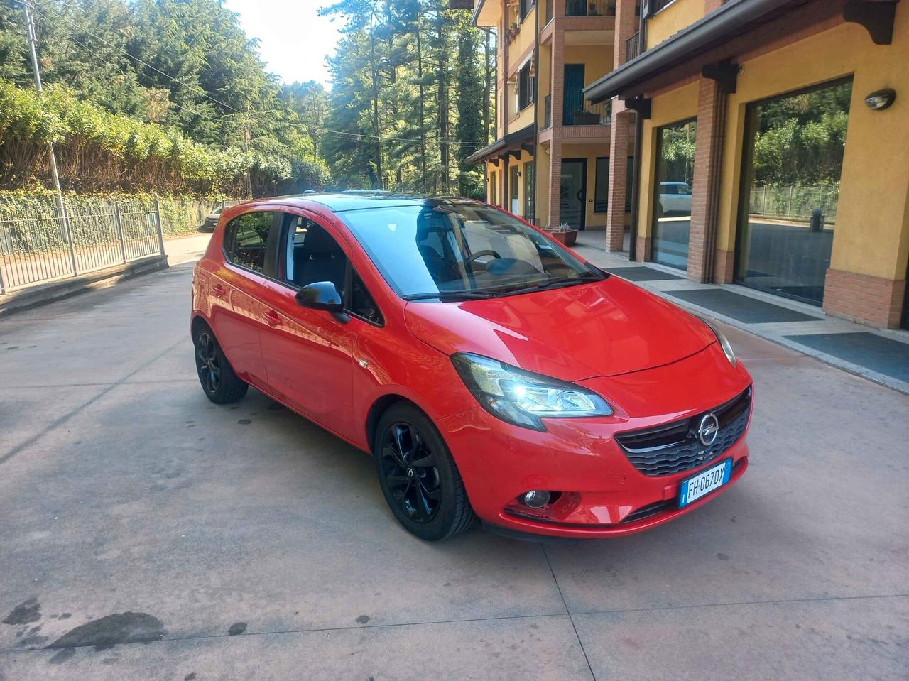 Opel Corsa 1.2 Coupé b-Color