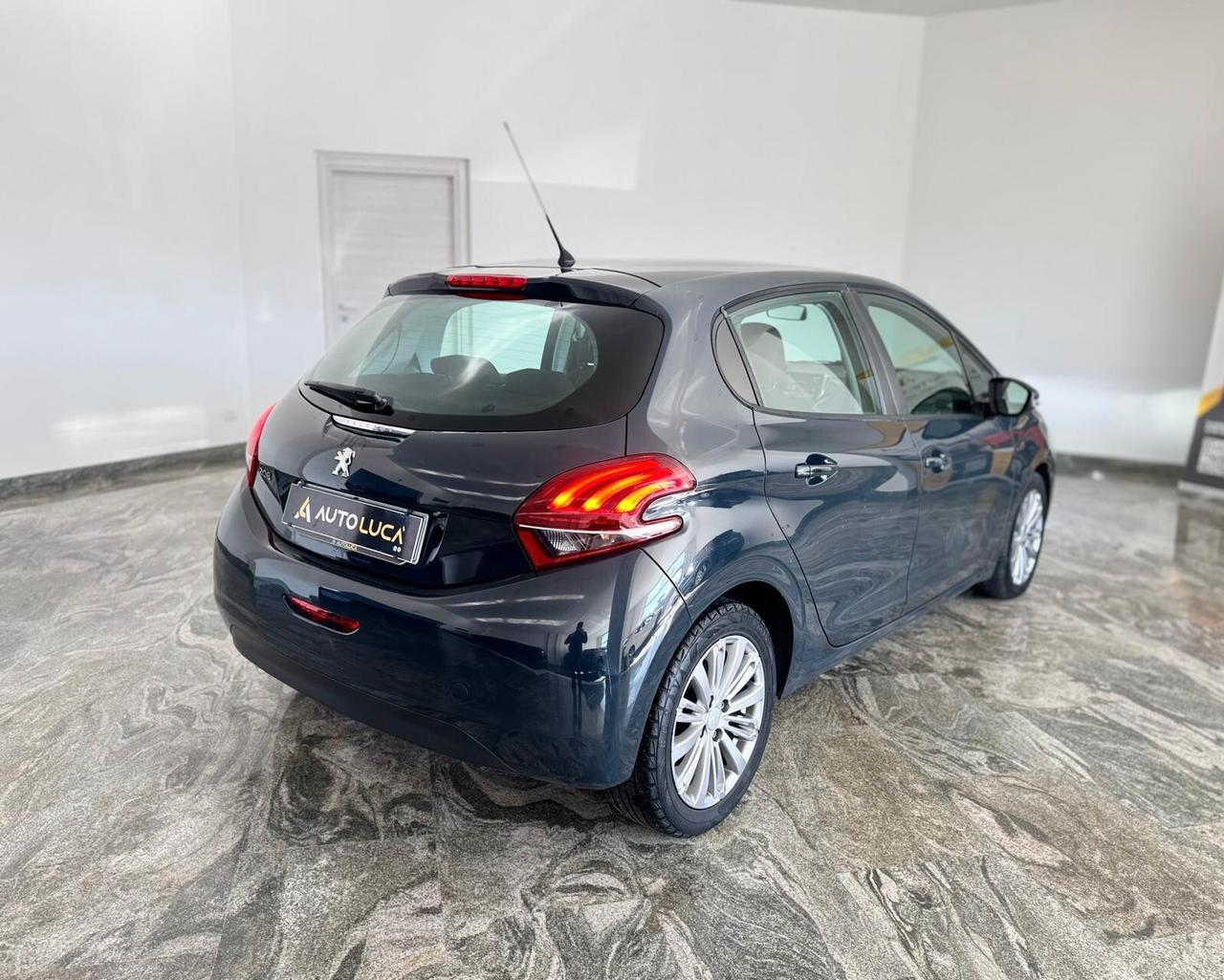 Peugeot 208 BlueHDi 75 5 porte Allure