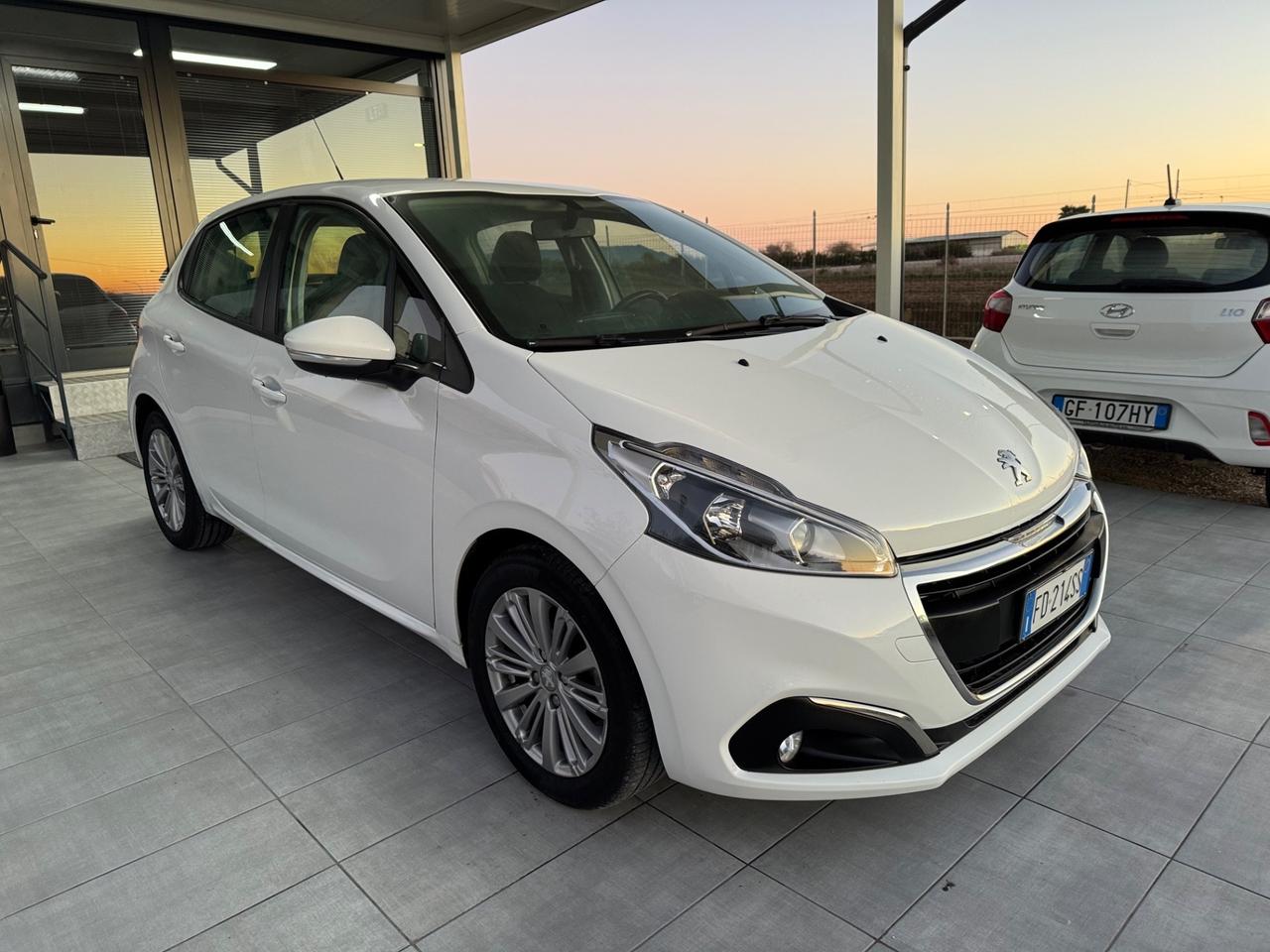 Peugeot 208 BlueHDi 75 5 porte Allure