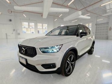 Volvo XC40 Recharge T5 180+82 CV Recharge Plug-in Hybrid R-Design
