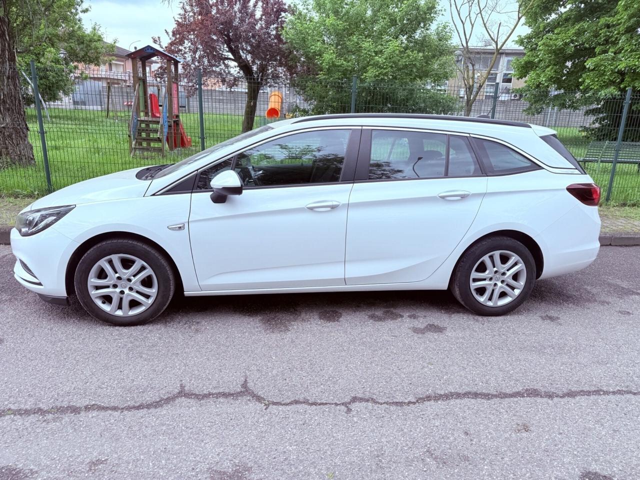 Opel Astra-2019 UNICO PROPRIETARIOOO-PREZZOO SUPER