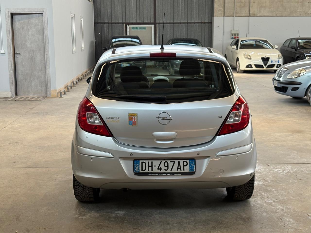 Opel Corsa 1.4 16V 5 porte AUTOMATICA