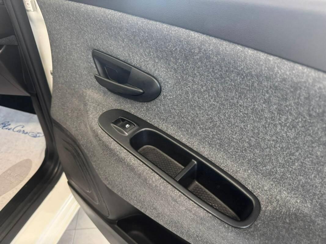 Lancia Ypsilon III 1.0 firefly hybrid Silver s&s 70cv