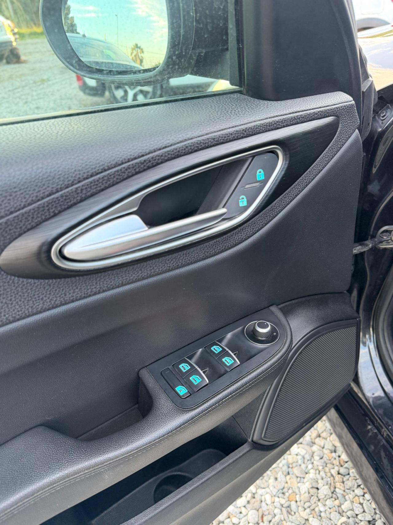 Alfa Romeo Giulia 2.2 Turbodiesel 150 CV Business Launch Edition