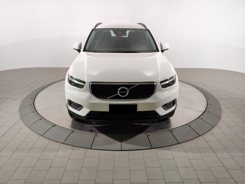 VOLVO Xc40 T2 Momentum Core