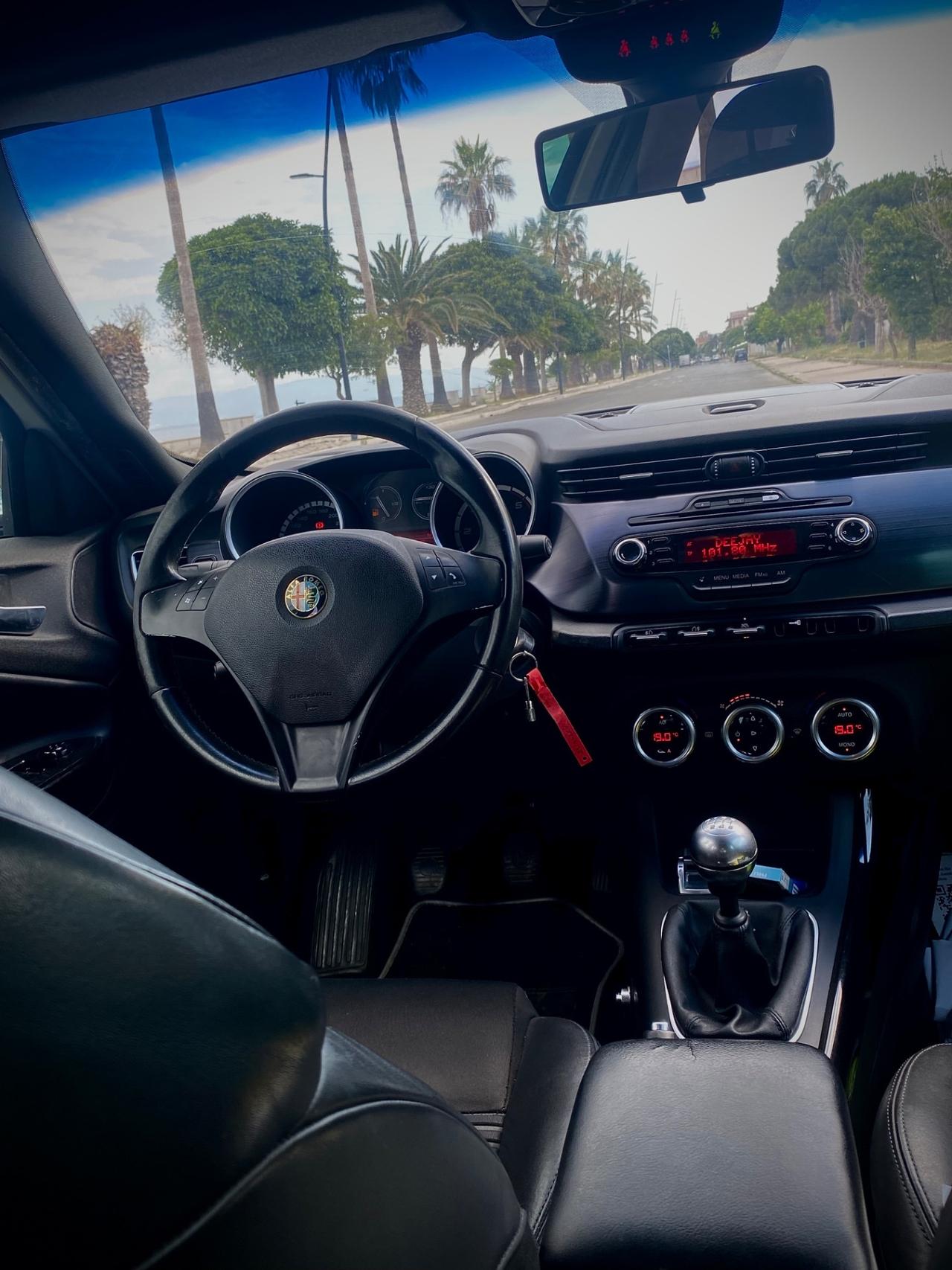 Alfa Romeo Giulietta 1.6 JTDm-2 105 CV Distinctive