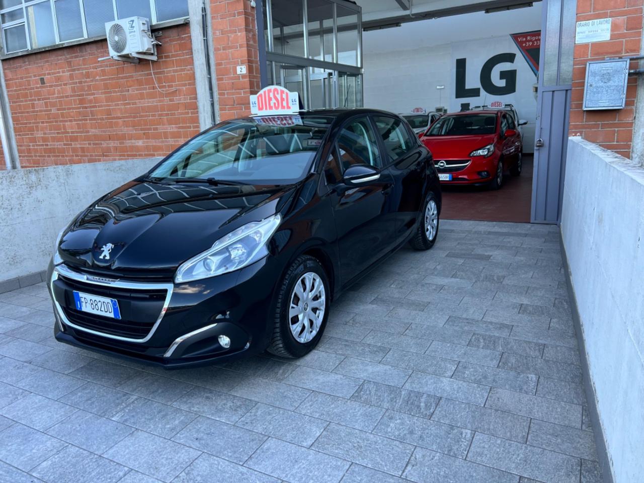 Peugeot 208 BlueHDi 75 5 porte Allure