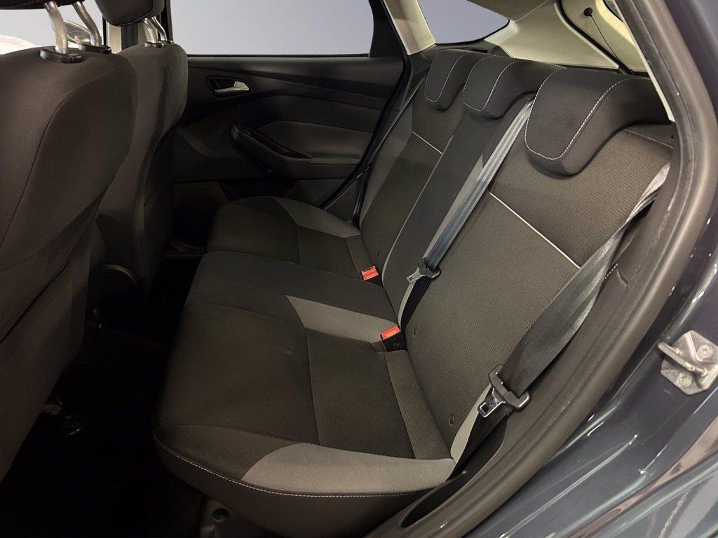FORD Focus Titanium 5 porte del 2011