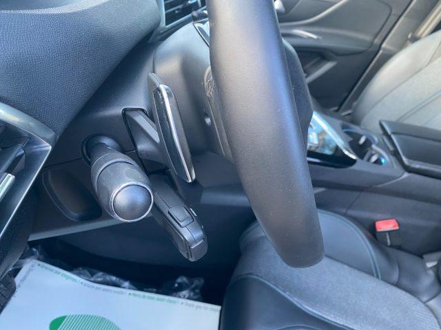 PEUGEOT 3008 BlueHDi 130 S&S EAT8 Allure