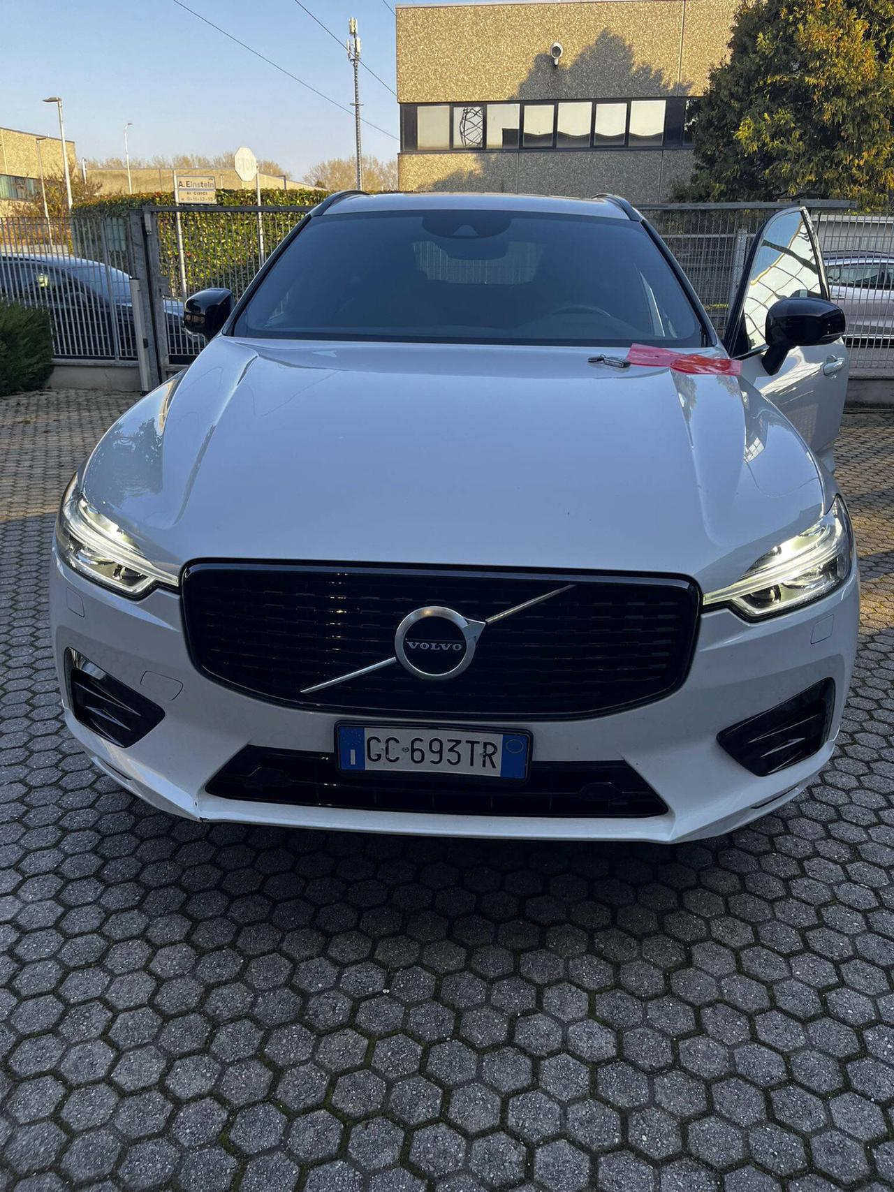 Volvo XC 60 2.0 197CV AWD R-DESIGN HYBRID/DIESEL **PREZZO VERO
