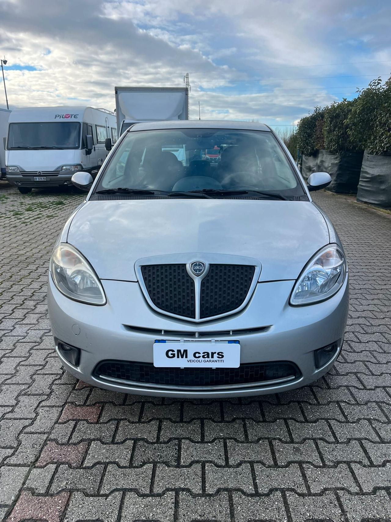 Lancia Ypsilon 1.2 Versus