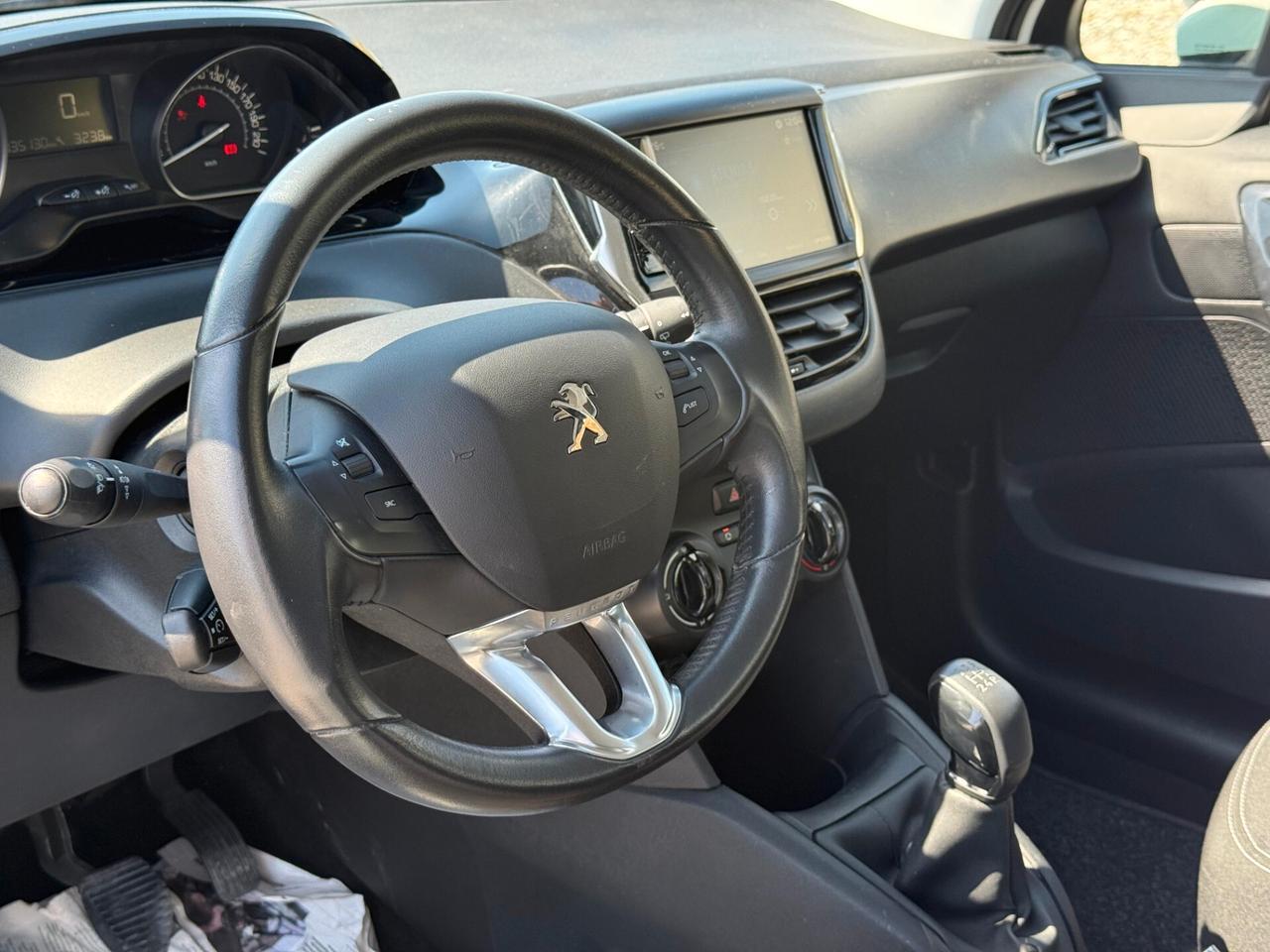 Peugeot 208 BlueHDi 100 S&S 5 porte Signature