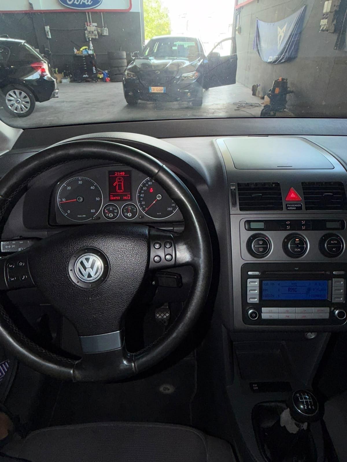 Volkswagen Touran 2.0 TDI DPF Highline