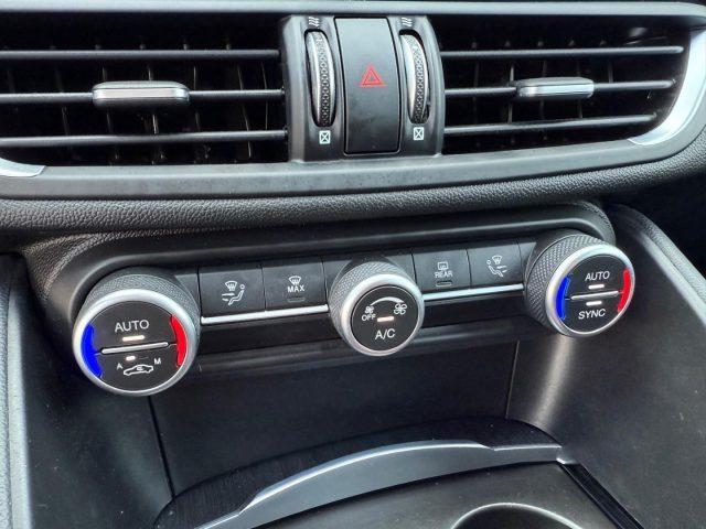 ALFA ROMEO Giulia 2.2 Turbodiesel 160cv AT8 Sprint BLACK PACK-18"