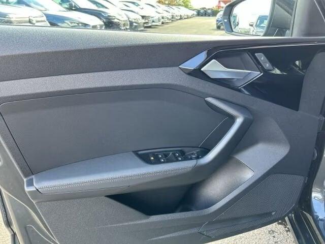 Audi A1 Sportback 30 TFSI S tronic Advanced LED PDC NAVI