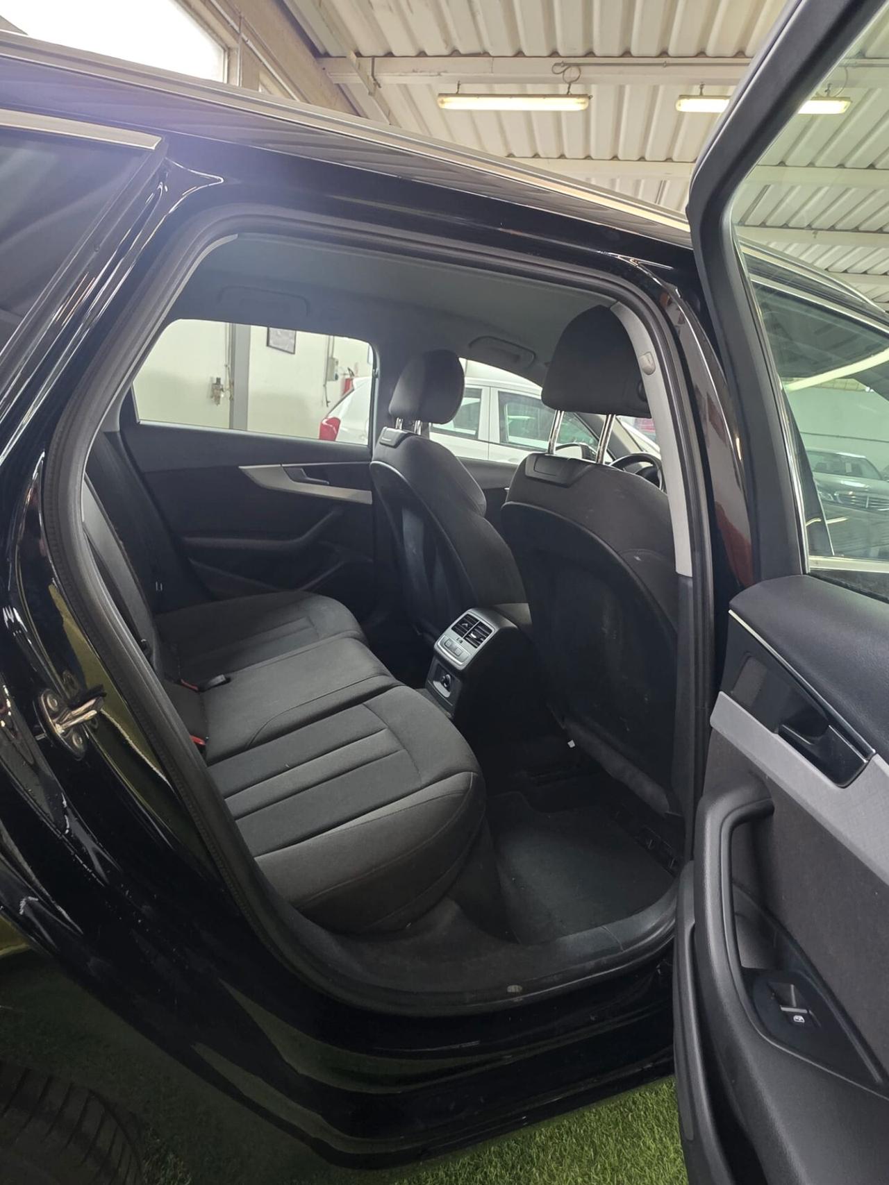 Audi A4 Avant 2.0 TDI 122 CV Business