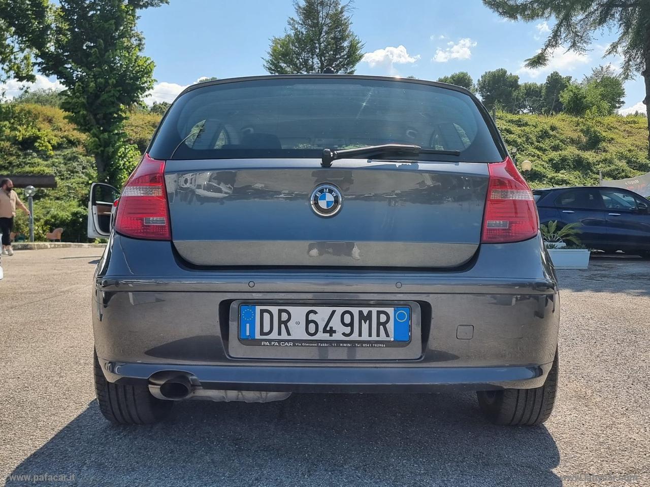 BMW 120i 3p. Futura
