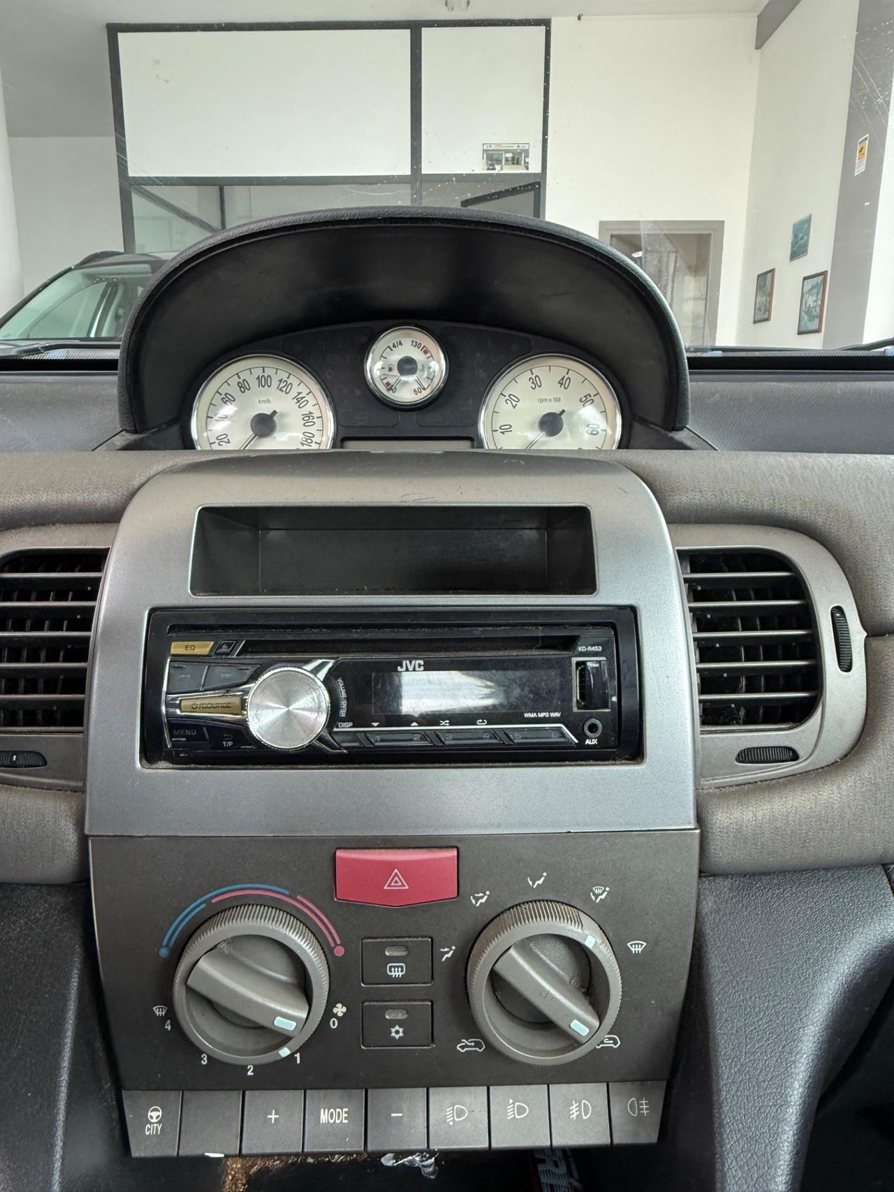 Lancia Ypsilon 1.2 GPL e Tettuccio