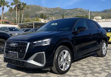 Audi Q2 S Line interno ed esterno 2.0 TDI 150CV s-tronic 35